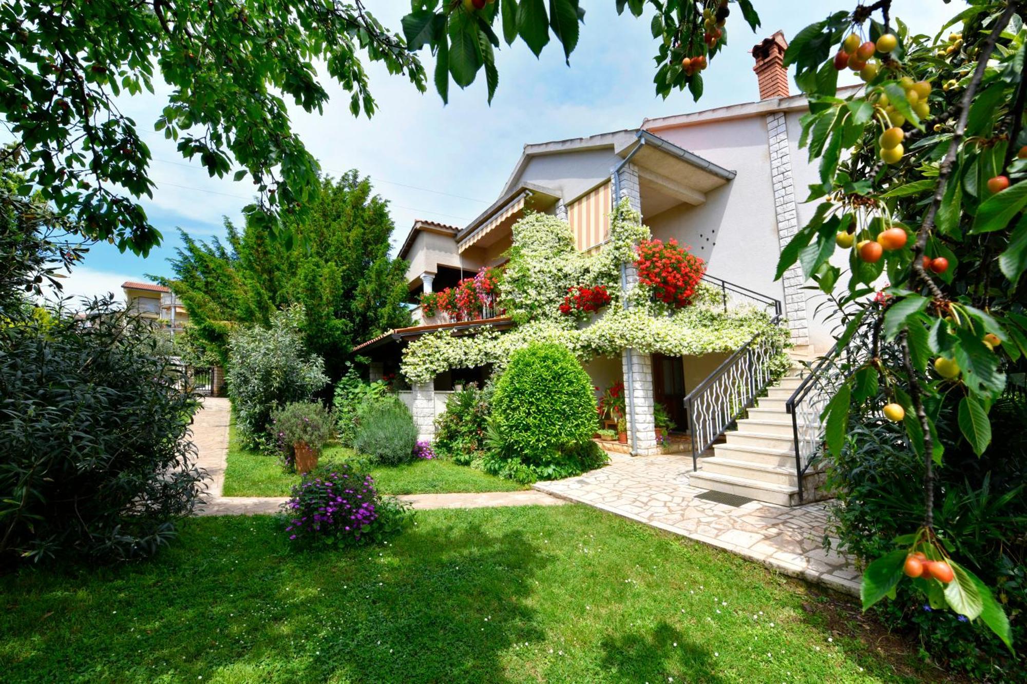 Apartment Slavica Vrvari Poreč Kültér fotó